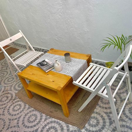 Shared Apartment With Bright Private Patio In Lisboa Exteriör bild
