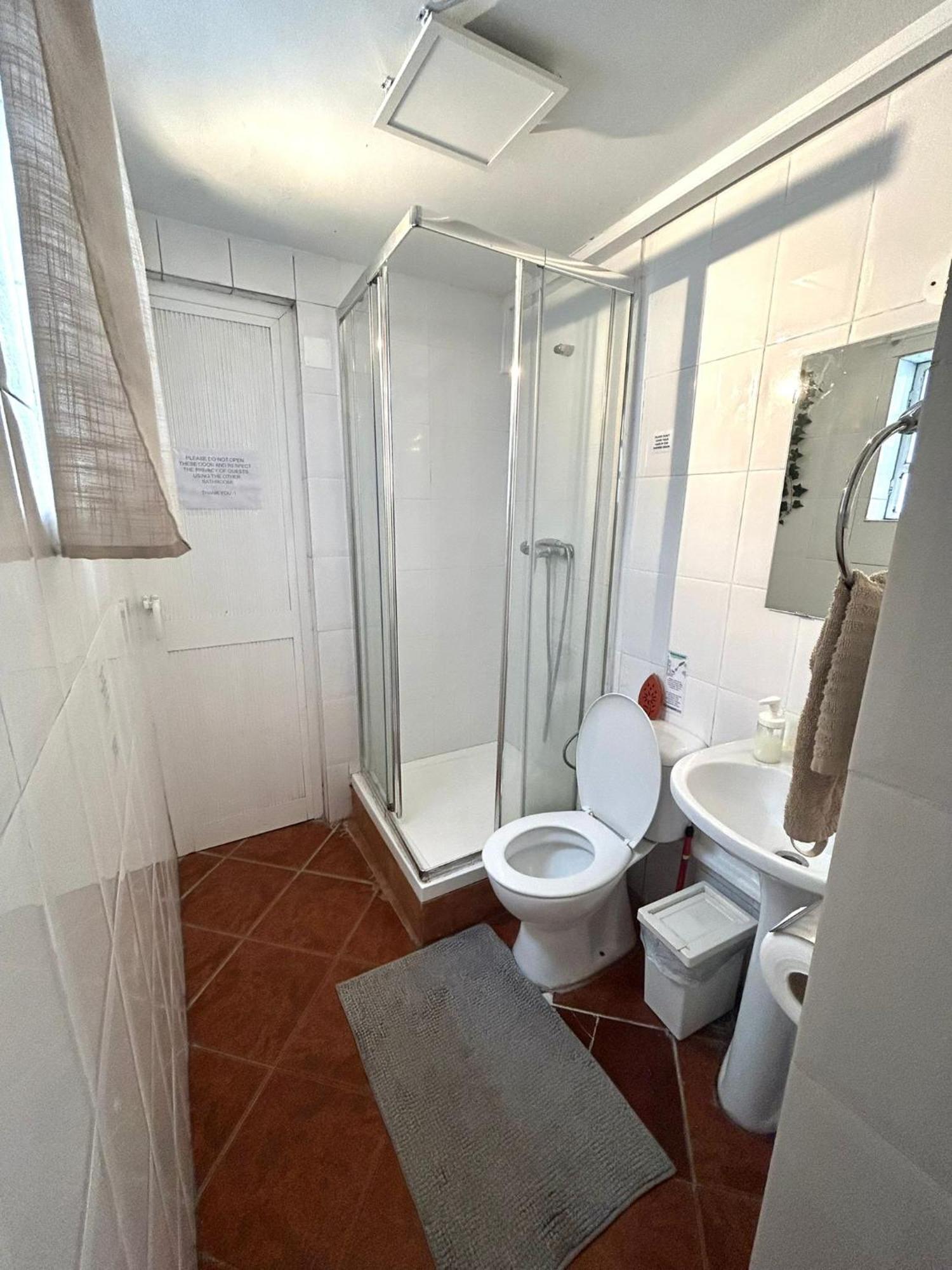 Shared Apartment With Bright Private Patio In Lisboa Exteriör bild